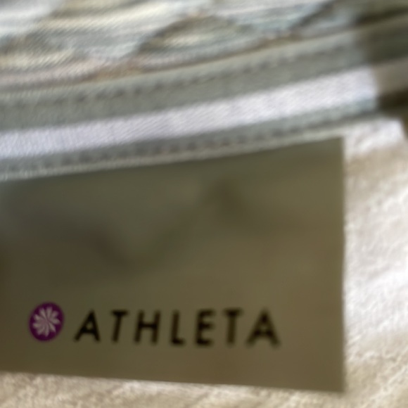 Athleta Sweatshirt - Picture 6 of 7